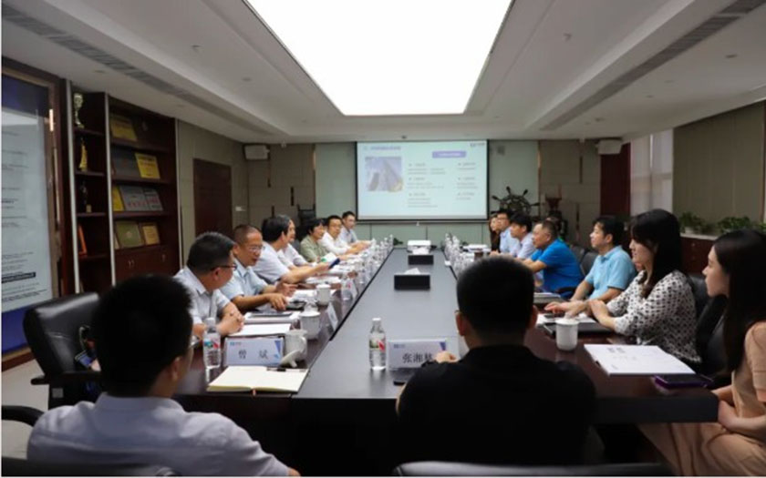 廣東省建筑設(shè)計研究院有限公司黨委書記、董事長曾憲川一行到訪中信恒泰