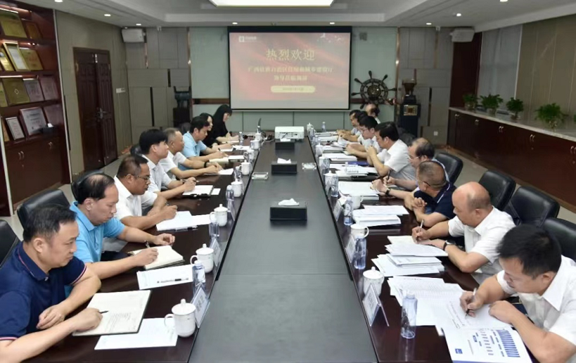 自治區(qū)住房城鄉(xiāng)建設(shè)廳黨組書記、廳長楊綠峰率隊到中信恒泰調(diào)研指導(dǎo)